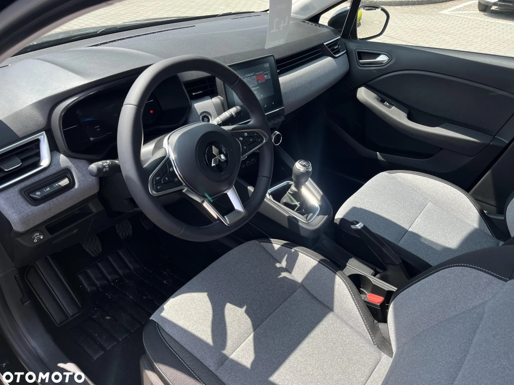 Mitsubishi Colt - 9