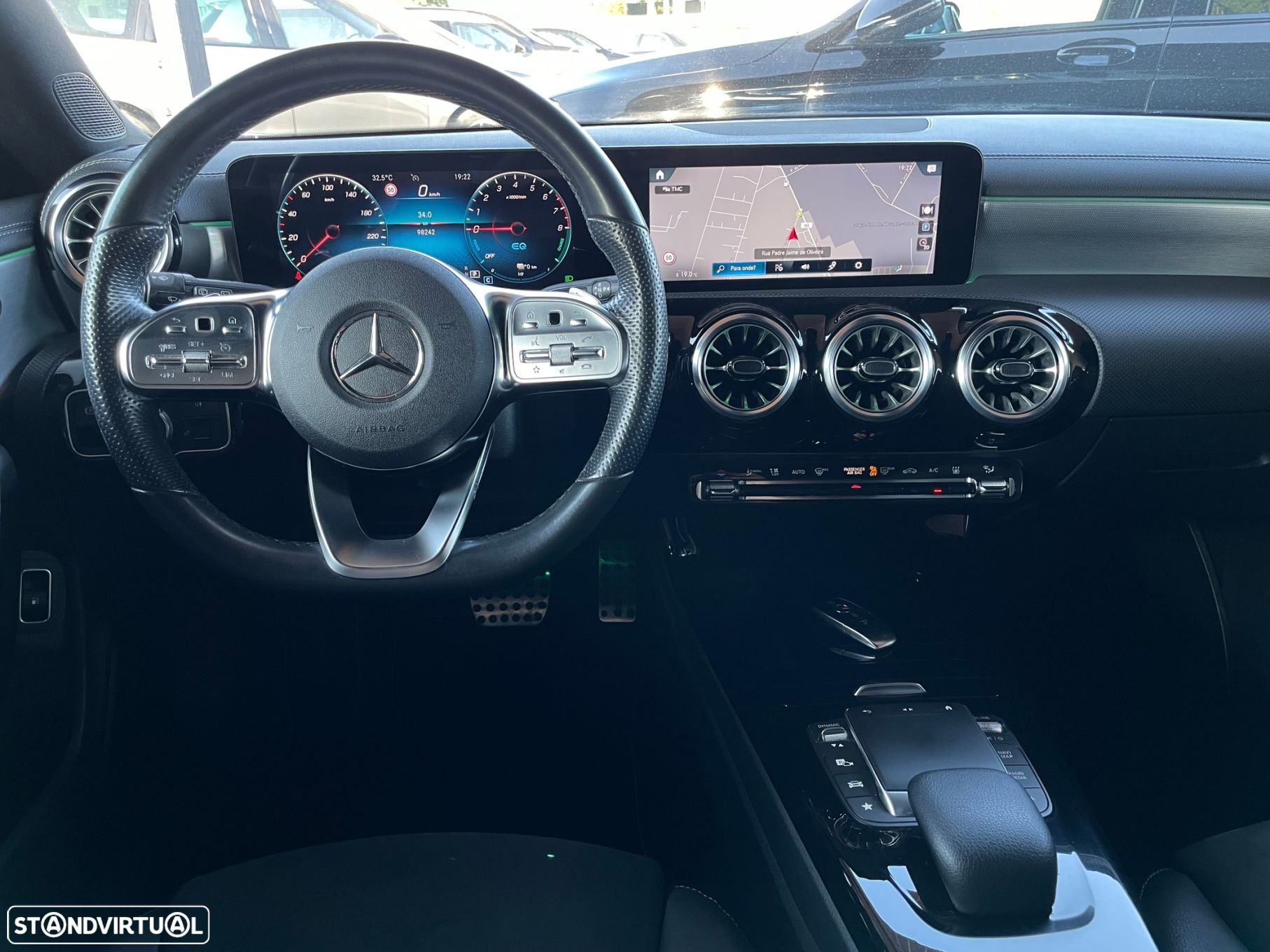 Mercedes-Benz CLA 250 e Shooting Brake AMG Line - 17