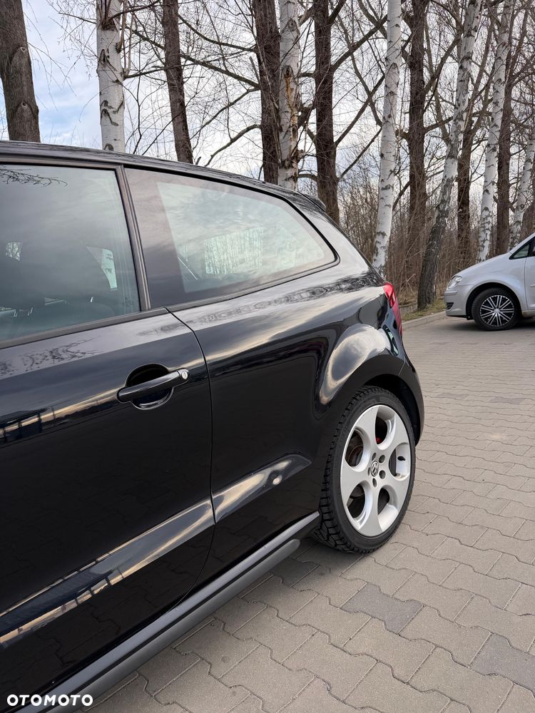 Volkswagen Polo 1.4 DSG GTI - 11