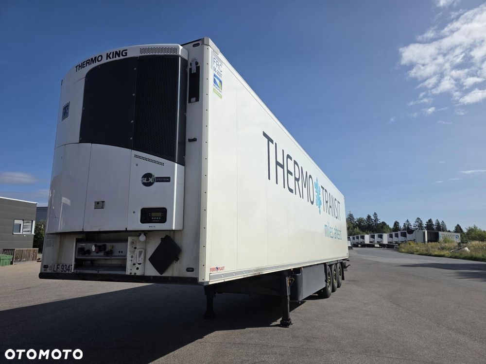 Schmitz Cargobull SKO Double Deck FP 45 ThermoKing SLXi 300 Multitemp with Taillift