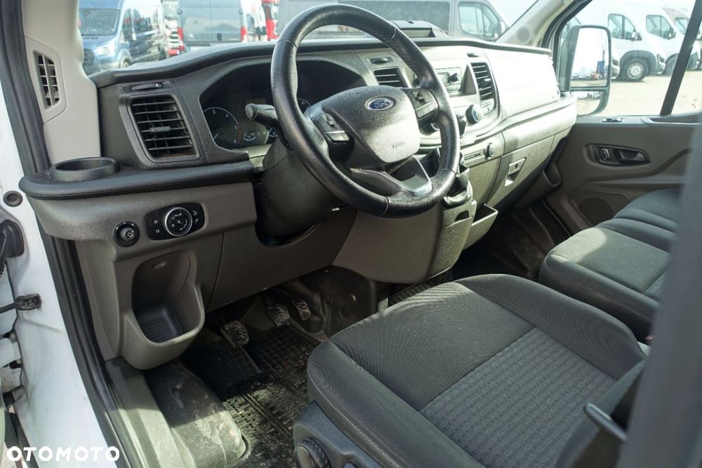 Ford Transit - 9