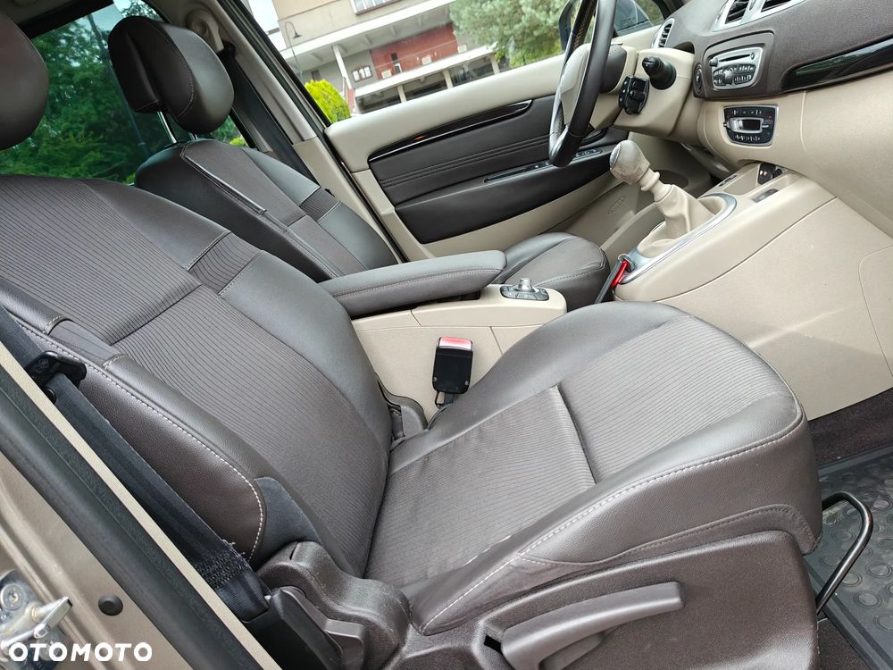 Renault Grand Scenic Gr 1.4 16V TCE Privilege - 26