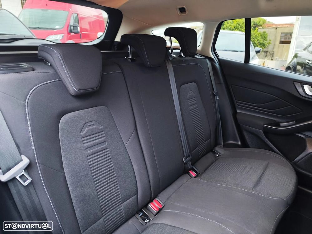 Ford Focus SW 1.5 TDCi EcoBlue Active X - 16