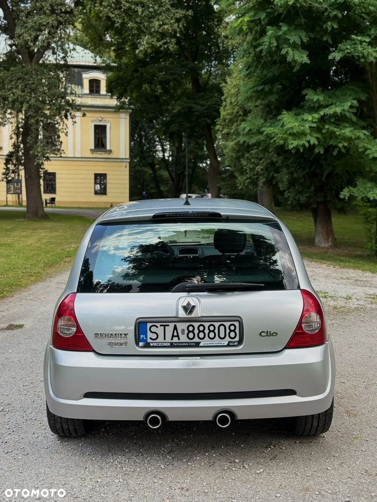 Renault Clio 2.0 16V Sport - 8