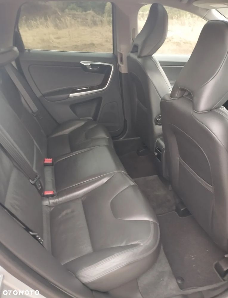 Volvo XC 60 T6 AWD RDesign - 10