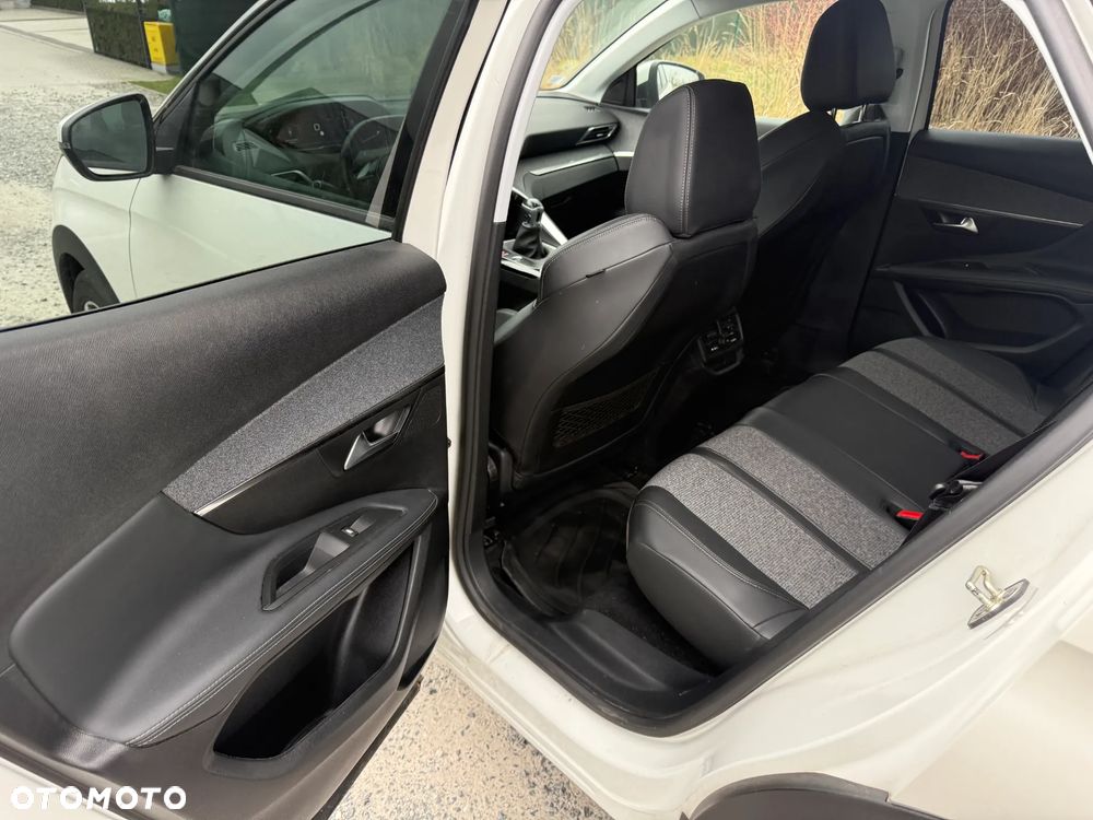 Peugeot 3008 1.5 BlueHDi Allure Pack S&S - 9