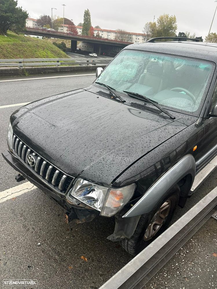 Toyota Land Cruiser Prado - 8