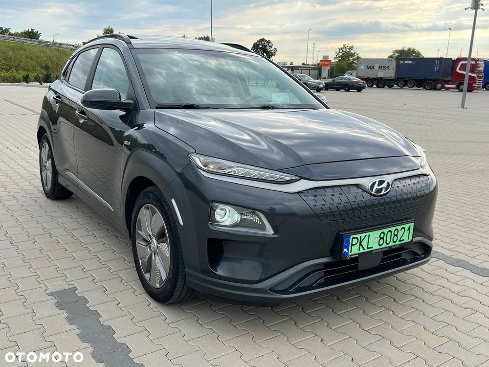 Hyundai Kona 64kWh Platinum - 1
