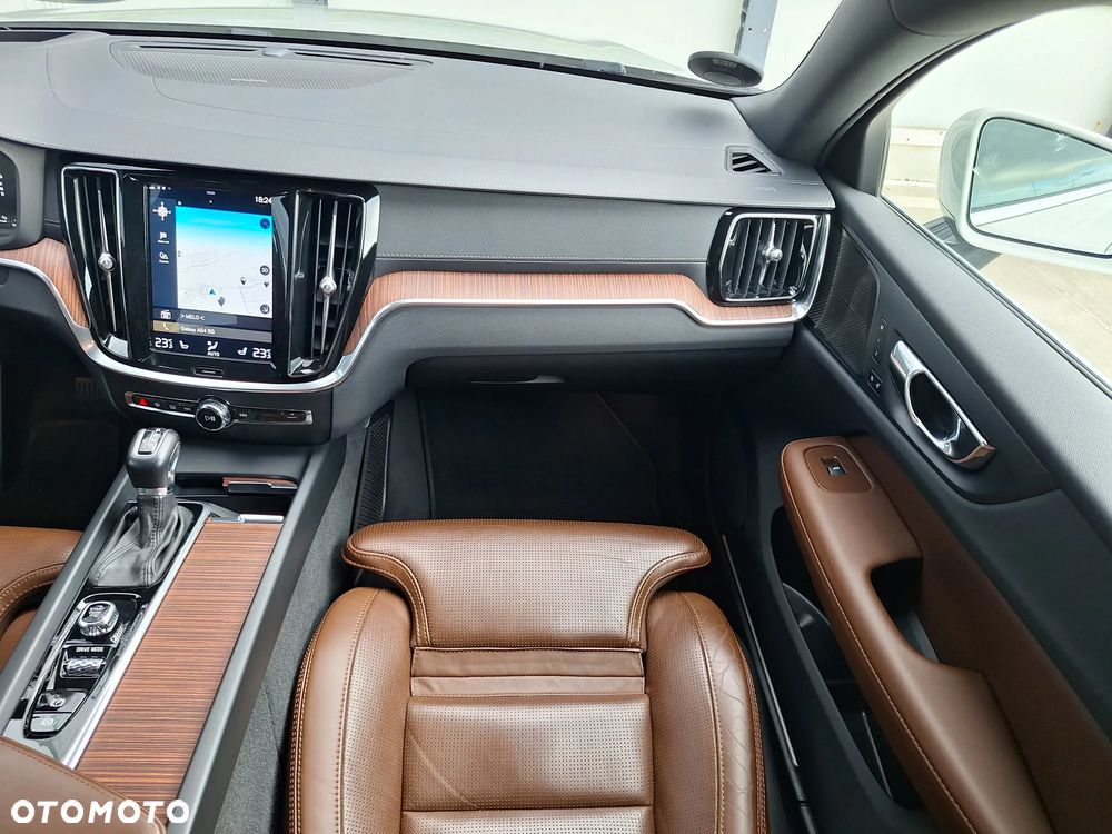 Volvo V60 D4 AWD Inscription - 27