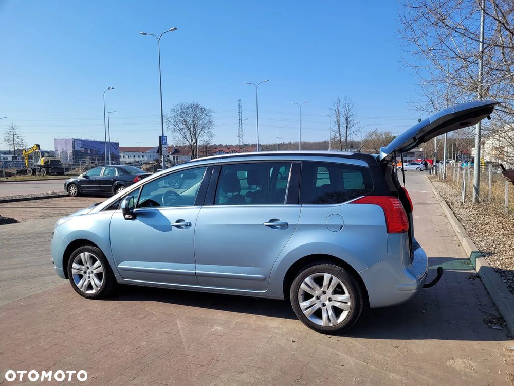 Peugeot 5008 2.0 HDi Premium + - 9
