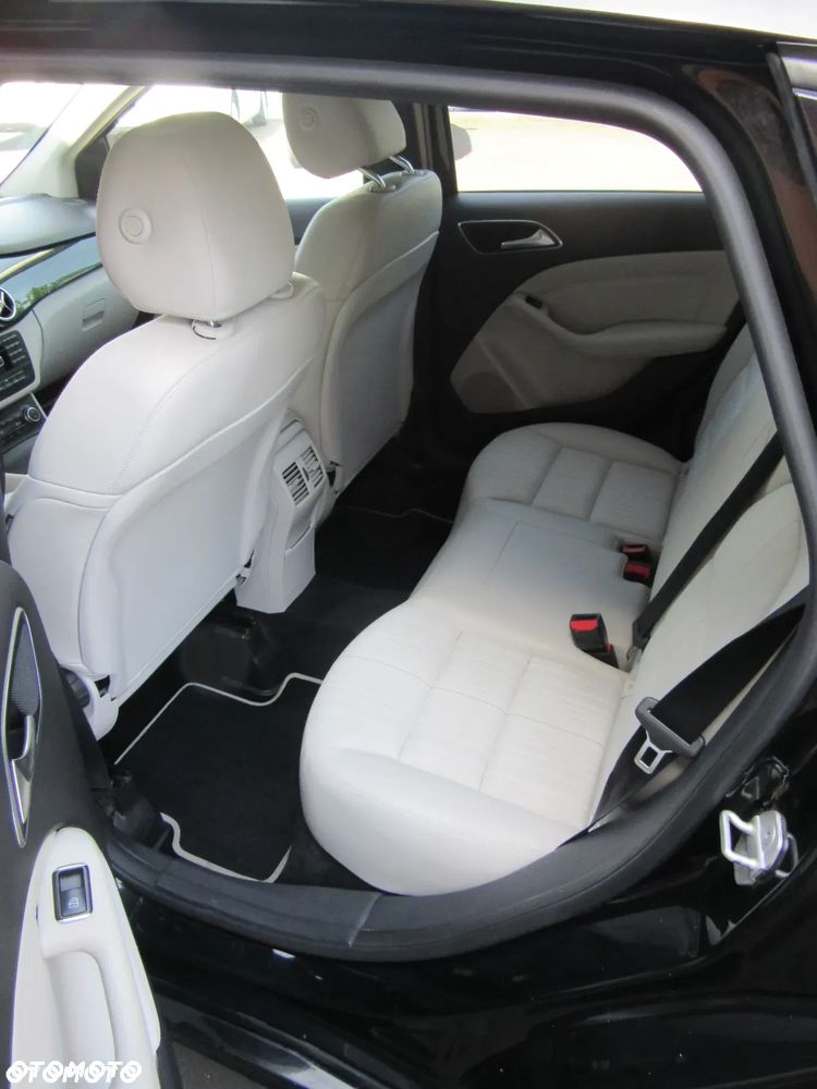 Mercedes-Benz Klasa B 220 4-Matic Style - 2