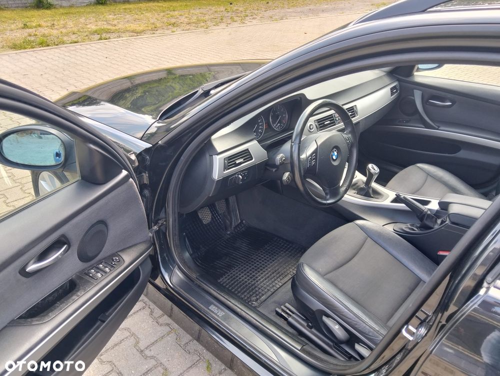 BMW Seria 3 318i - 13