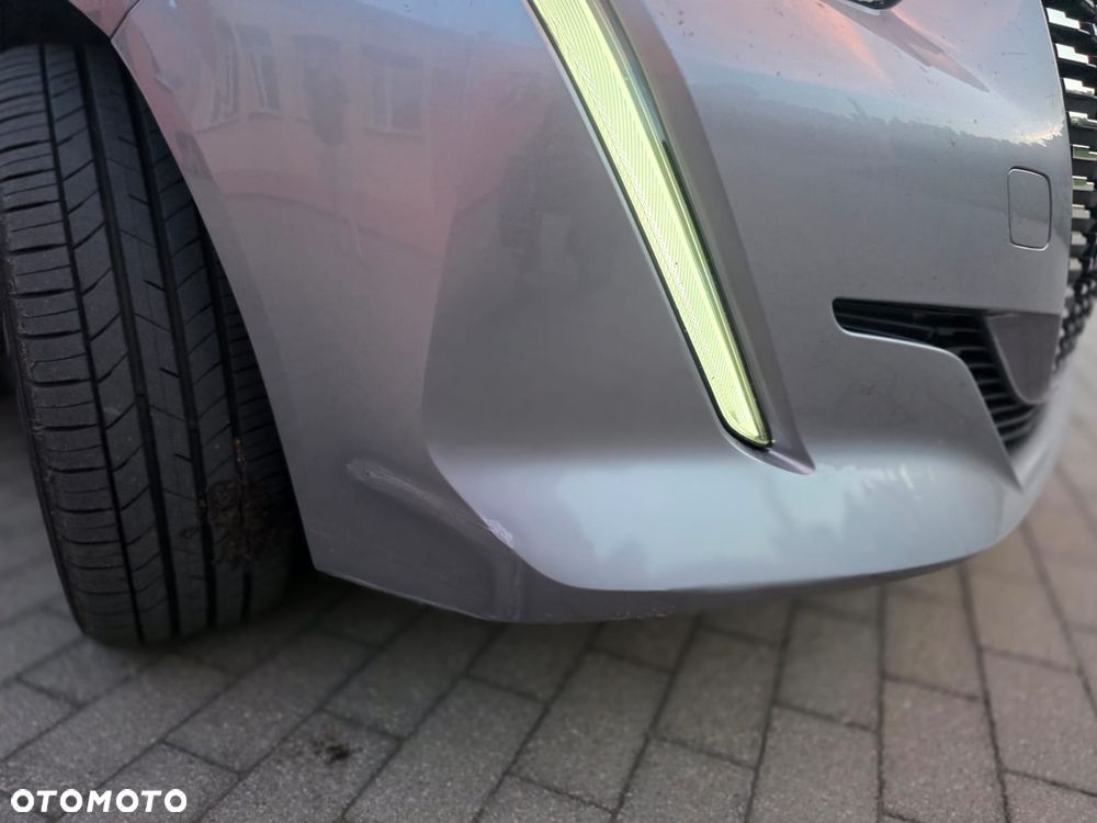 Peugeot 208 PureTech 100 Allure - 9