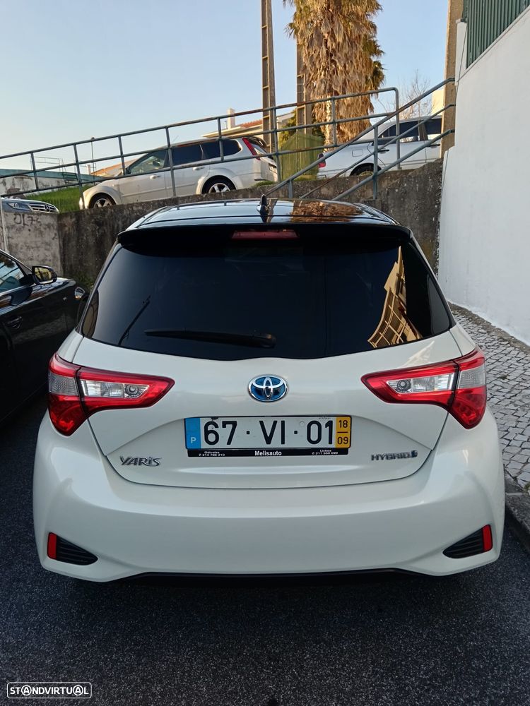 Toyota Yaris 1.5 HSD Square Collec.White - 6