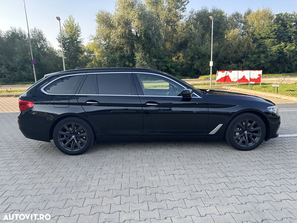 BMW Seria 5 530i xDrive Touring Aut. Sport Line - 23