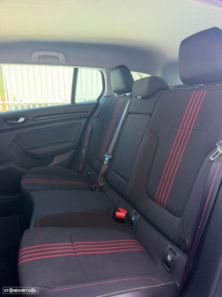 Renault Mégane Sport Tourer 1.6 E-Tech Plug-In Hybrid R.S. Line - 37