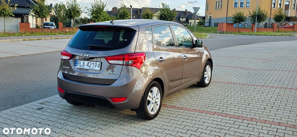 Hyundai ix20 1.6 Premium - 4