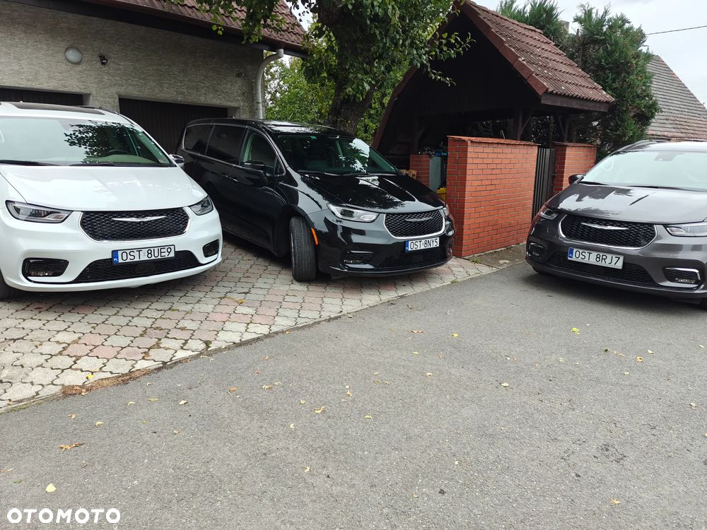 Chrysler Pacifica - 14