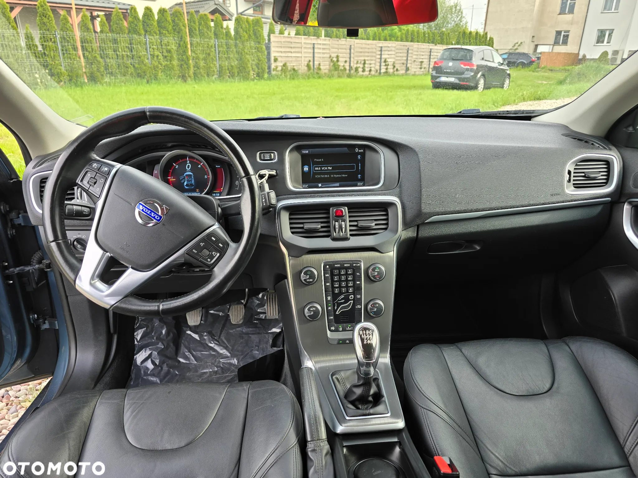 Volvo V40 D2 Momentum - 27