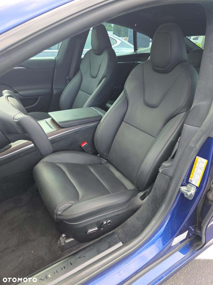 Tesla Model S AWD - 6