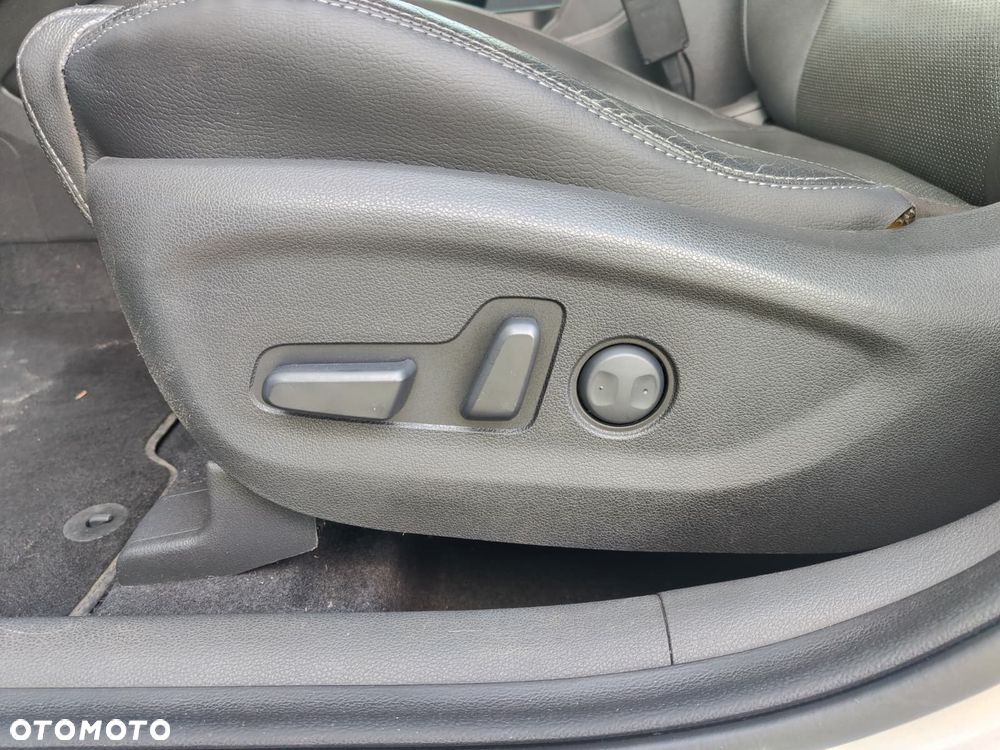 Hyundai Tucson blue 1.7 CRDi 2WD Style - 11