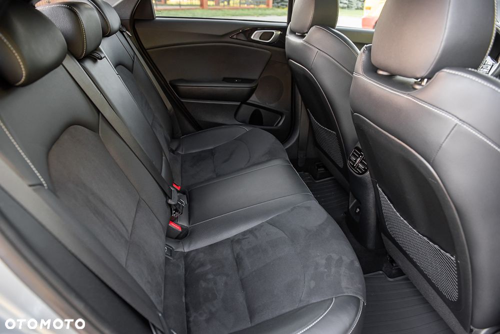 Kia ProCeed 1.5 T-GDI DCT7 OPF GT LINE - 36