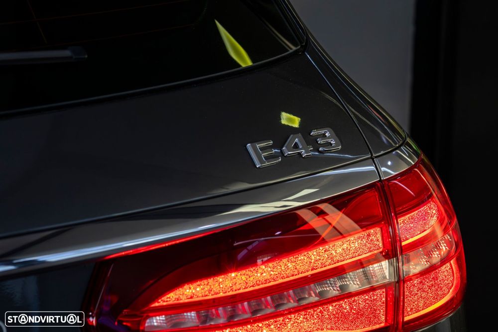Mercedes-Benz E 43 AMG 4-Matic - 12