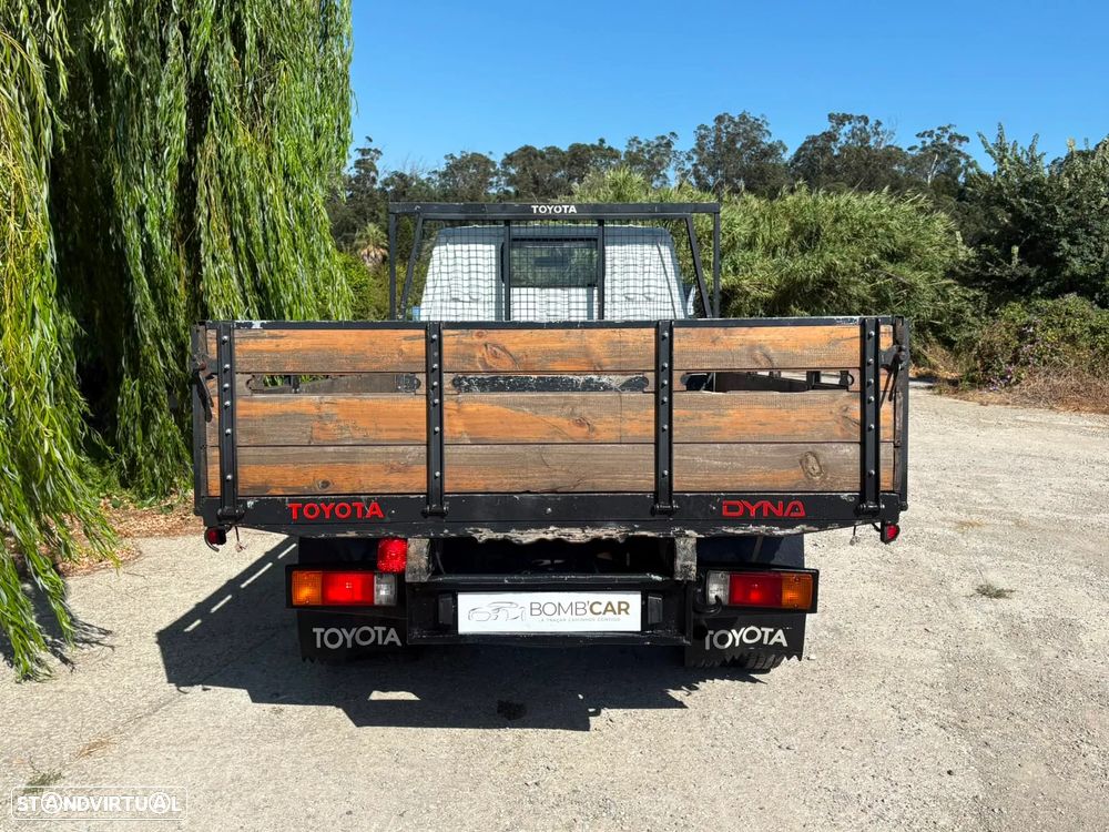 Toyota Dyna 150 2.8 - 16