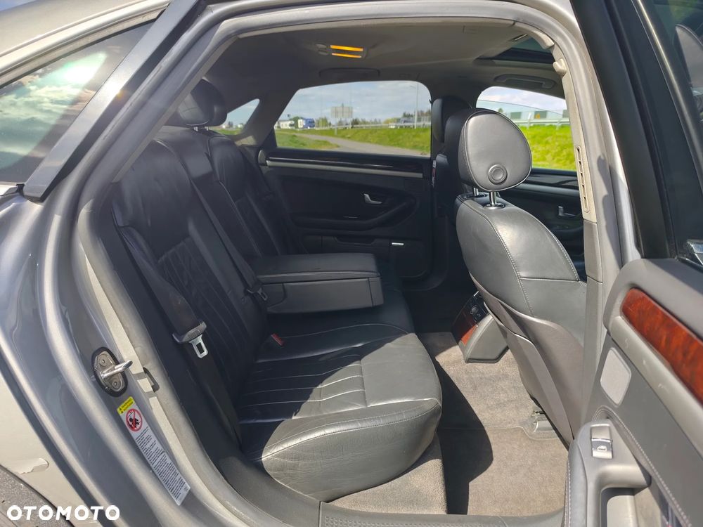 Audi A8 - 32