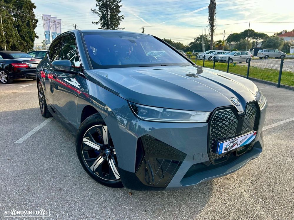 BMW iX xDrive 40 Pack Desportivo - 4