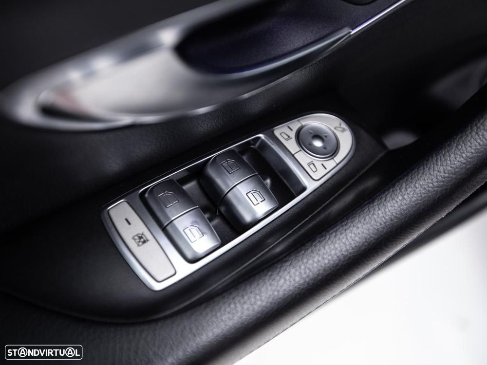 Mercedes-Benz E 220 - 13