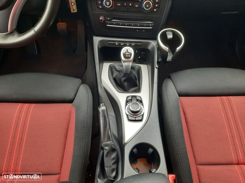 BMW X1 18 d xDrive Line Sport - 42