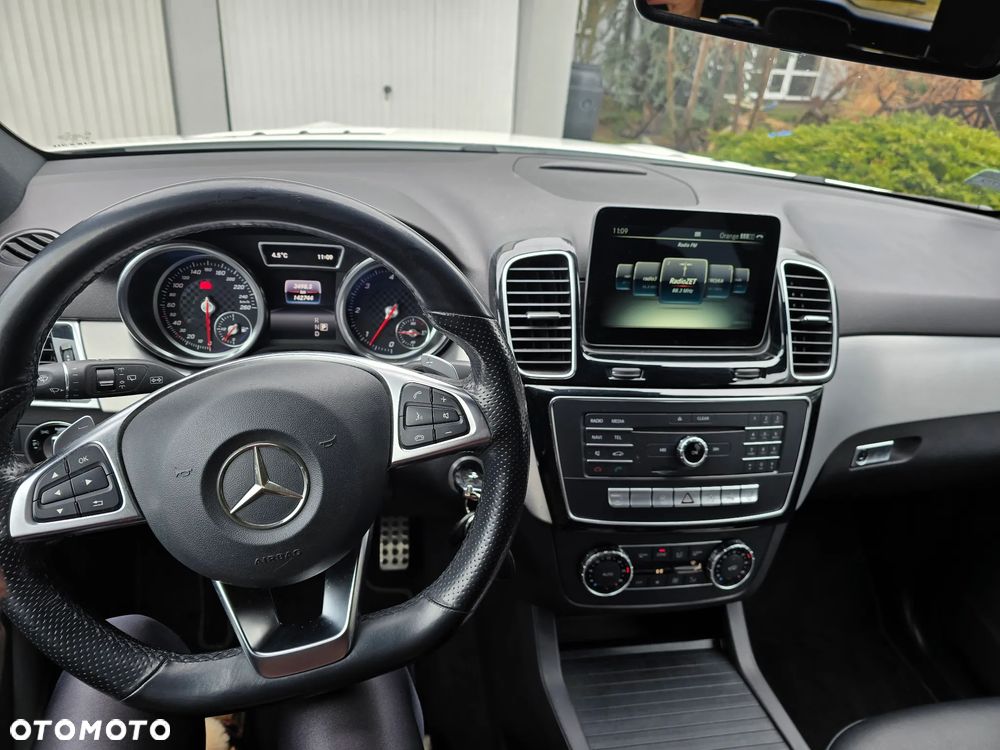 Mercedes-Benz GLE - 15