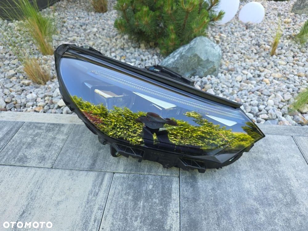 MERCEDES EQE 294 SUV Lampa prawa przód Full Led Digital Light A2949062601 - 2
