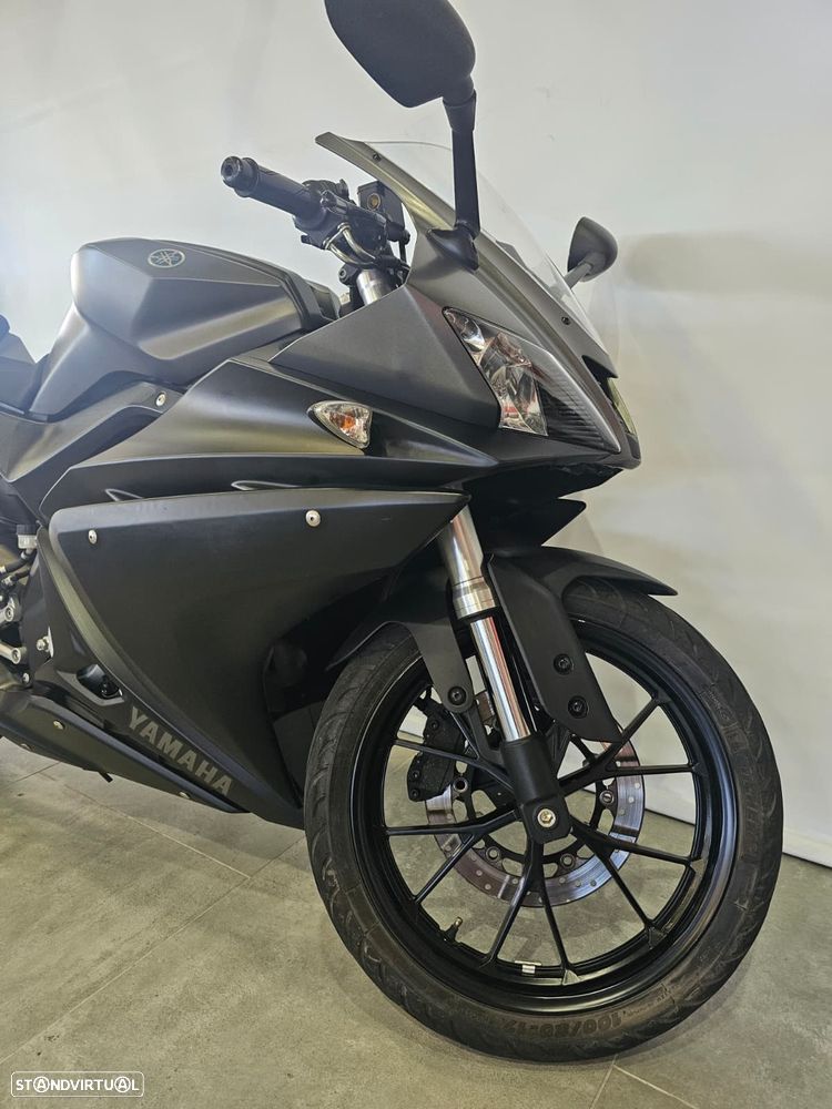 Yamaha YZF R 125 - 3