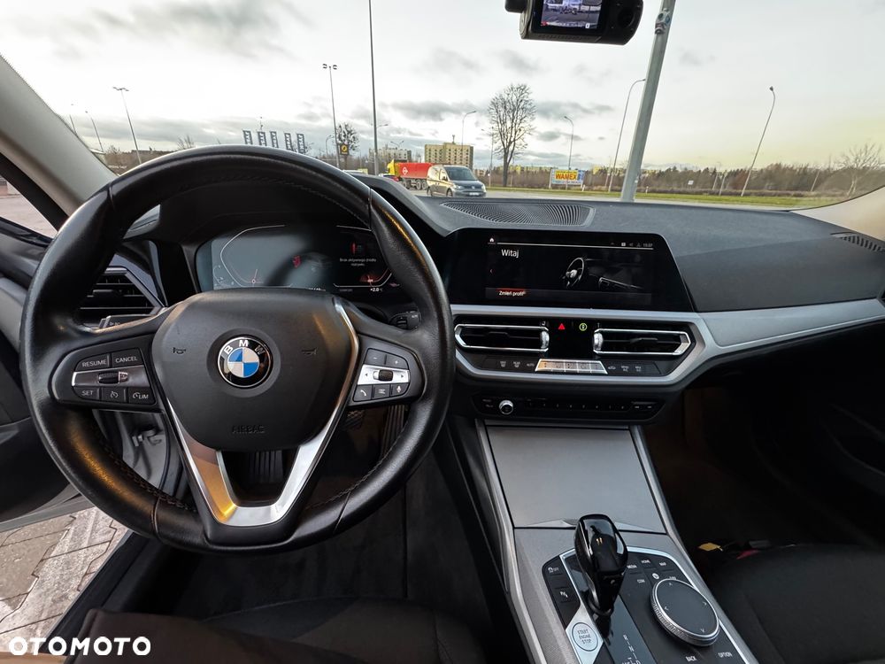 BMW Seria 3 318d Advantage - 17