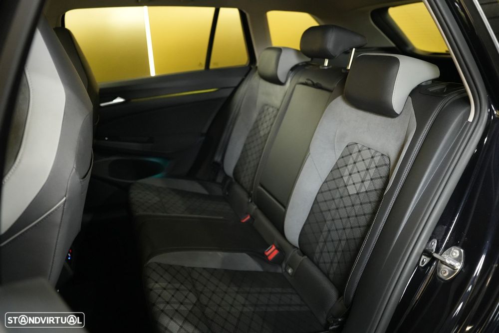 VW Golf Variant 2.0 TDi - 28