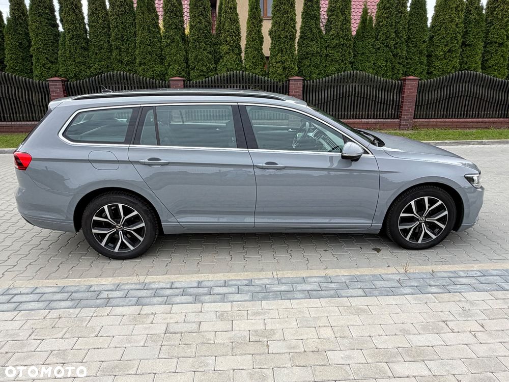 Volkswagen Passat - 12
