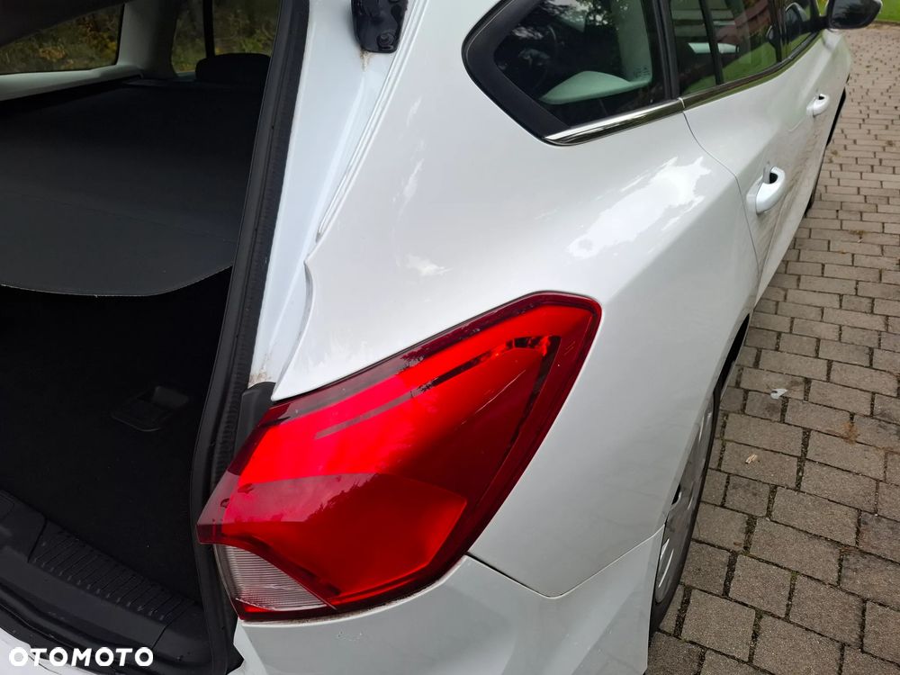 Ford Focus Turnier 1.5 EcoBlue Start-Stopp-System COOL&CONNECT - 24