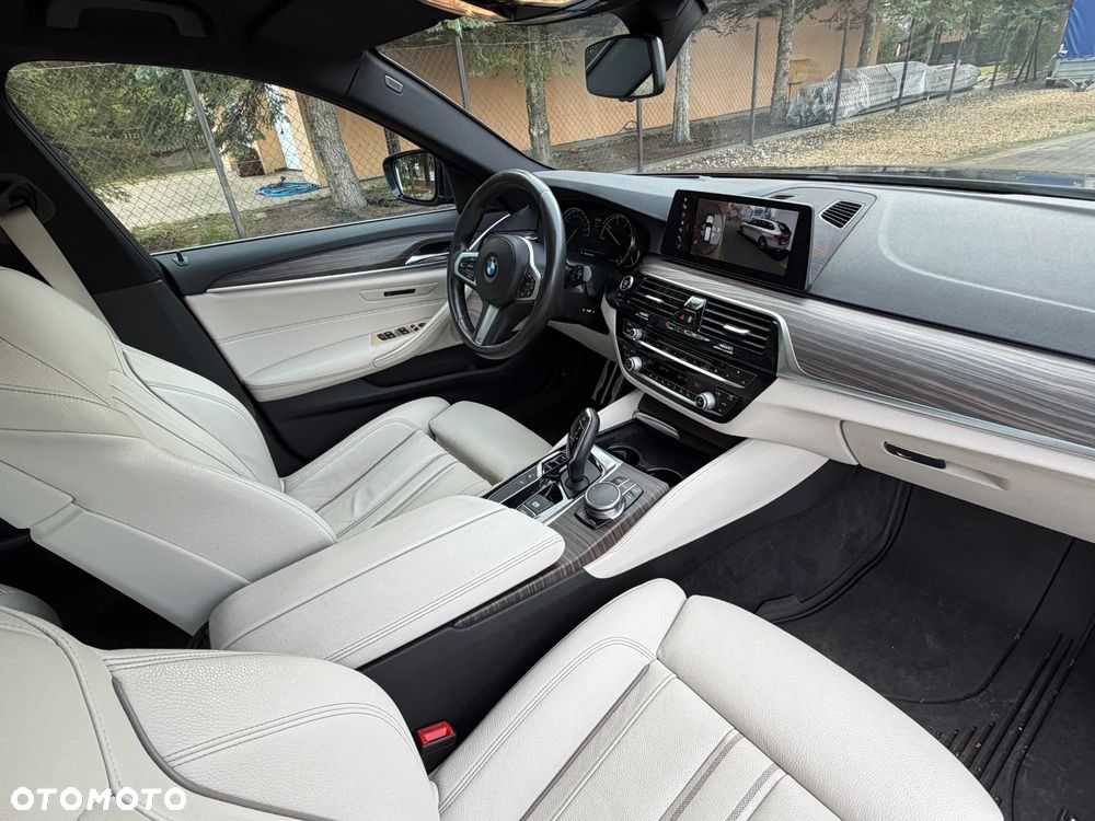 BMW Seria 5 525d M Sport sport - 13
