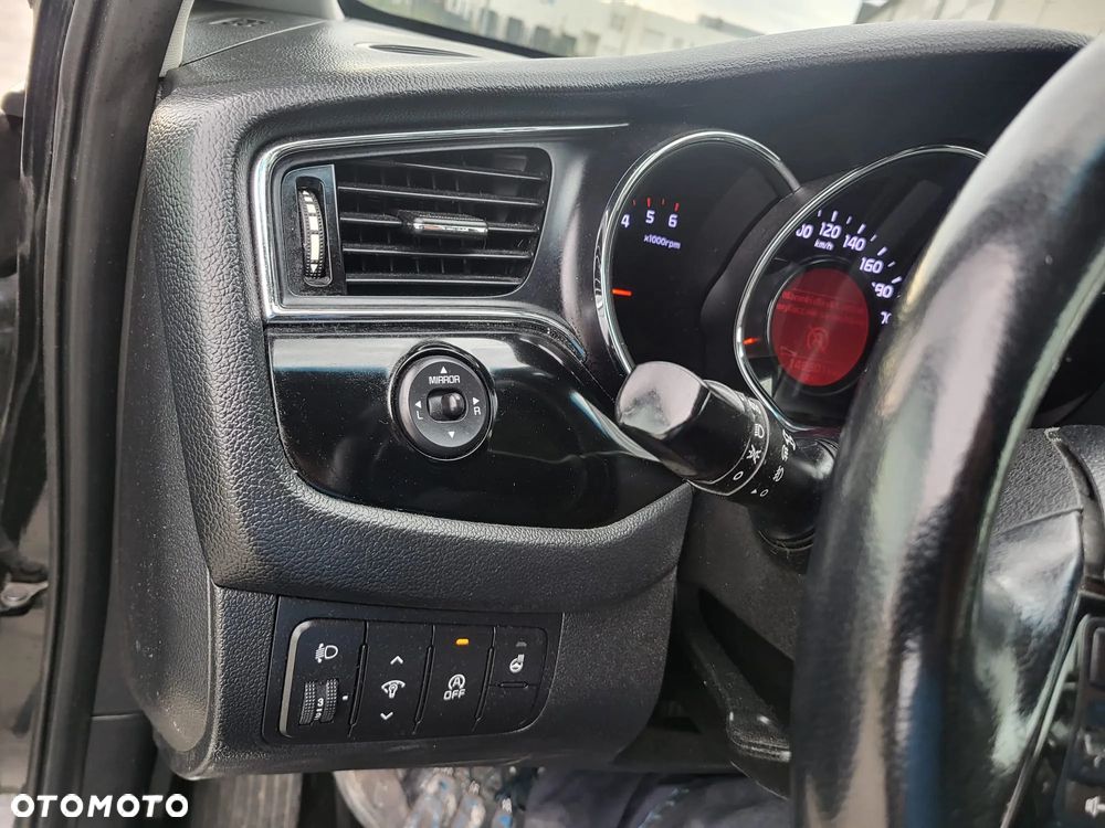 Kia Ceed 1.6 CRDi 136 ISG GT Line - 10