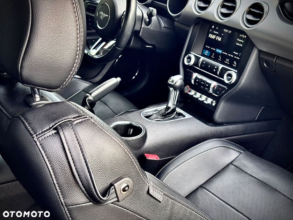 Ford Mustang - 13