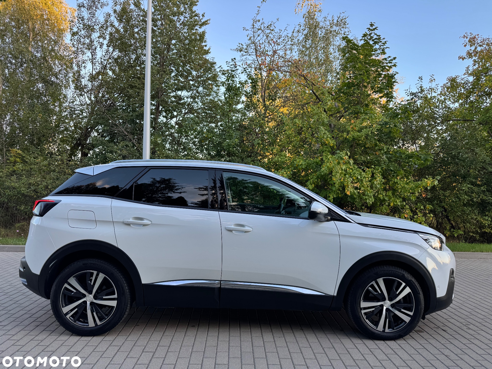 Peugeot 3008 PureTech 130 Stop & Start GPF EAT8 Allure Business-Paket - 4