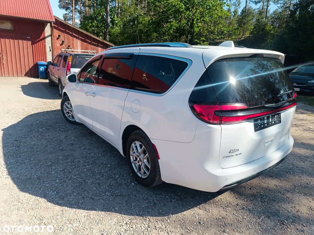 Chrysler Pacifica - 5