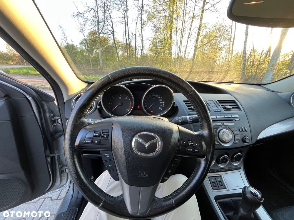 Mazda 3 1.6 CD Exclusive + - 10