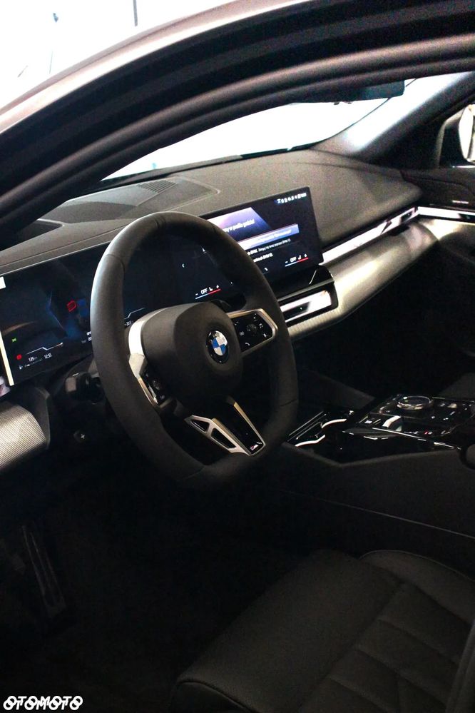 BMW Seria 5 520d xDrive mHEV - 9