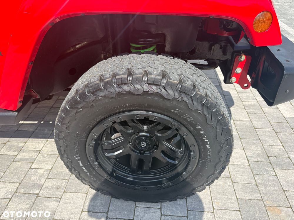 Jeep Wrangler 3.6 Unlim Sahara - 29