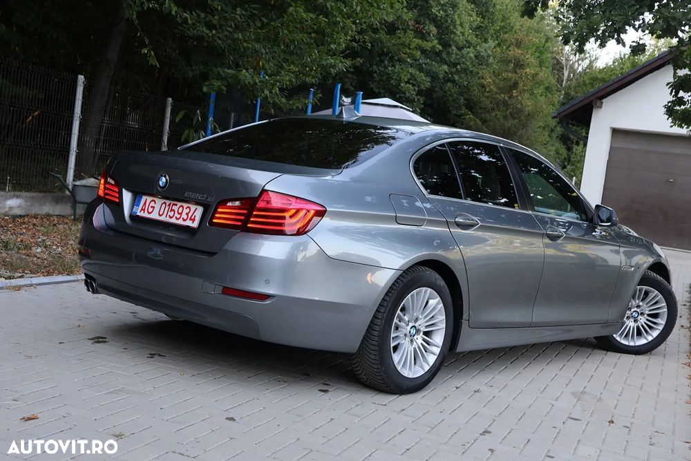BMW Seria 5 520d Aut. Luxury Line - 8