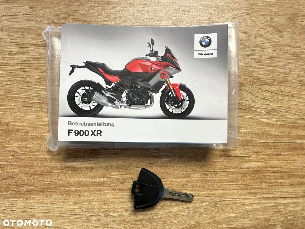BMW XR - 9
