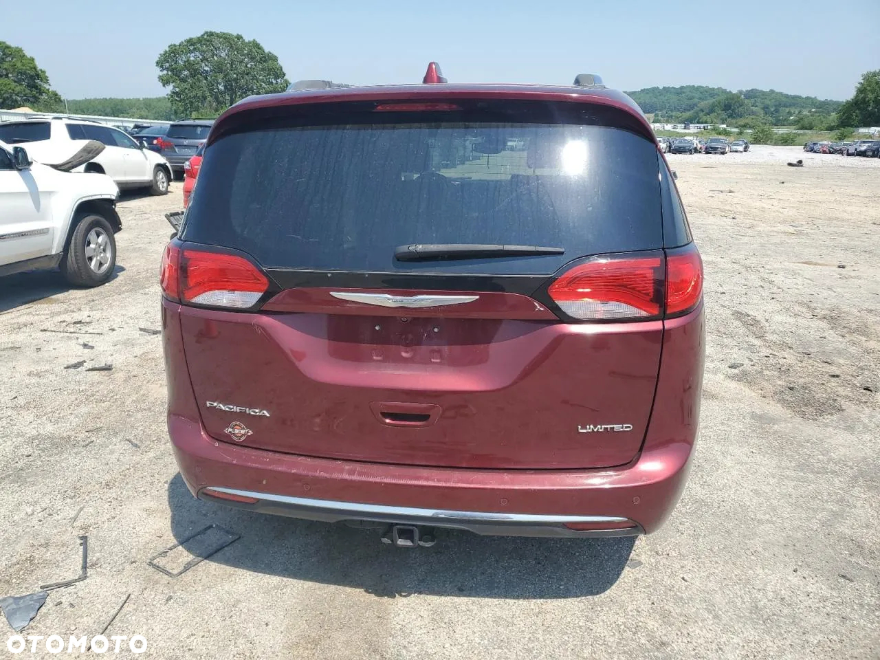 Chrysler Pacifica - 6